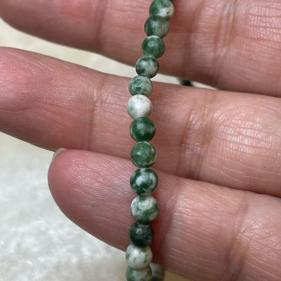 Tree Agate Gemstone Beaded stretch Bracelet - Picture 3 of 4